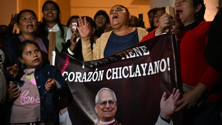 Image à la une de Chiclayo revendique son pape péruvien dans la ferveur populaire