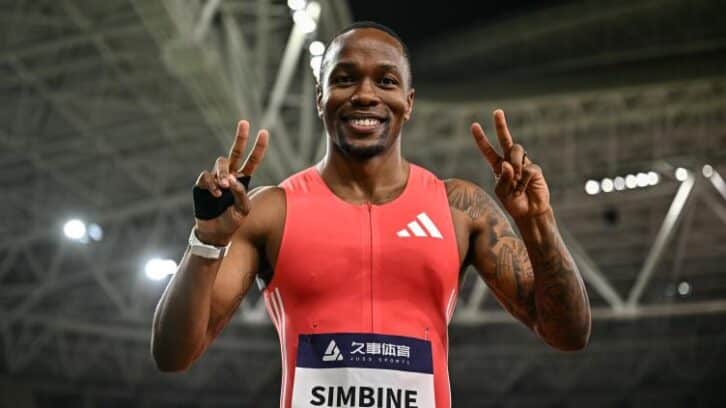 Image à la une de Athlétisme: Akani Simbine, l’année de la médaille pour le sprinteur “roi du sub-10” ?