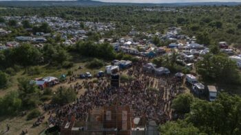 Image à la une de Rave-party illégale dans le Lot: 9.000 personnes sur un site “tenu et contrôlé” selon la préfecture