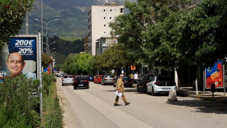 Image à la une de Les Albanais votent pour des législatives test sur le chemin de l’UE