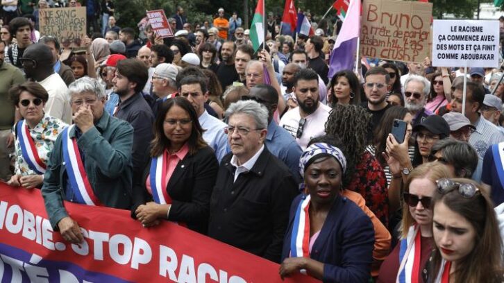 Image à la une de Une foule de manifestants contre l’islamophobie dimanche à Paris