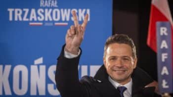 Image à la une de Trzaskowski: un europhile polyglotte favori de la course à la présidence polonaise