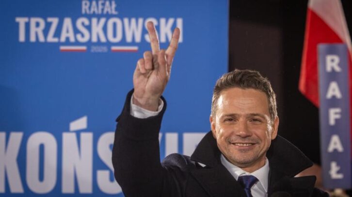 Image à la une de Trzaskowski: un europhile polyglotte favori de la course à la présidence polonaise
