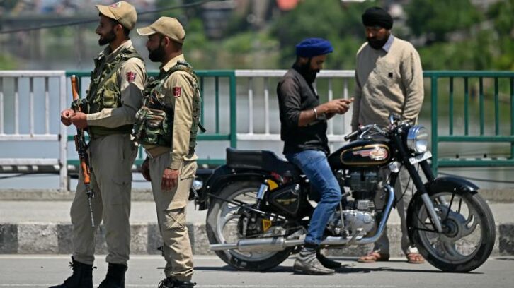 Image à la une de Le calme revenu à la frontière de l’Inde et du Pakistan, leurs généraux reprennent langue