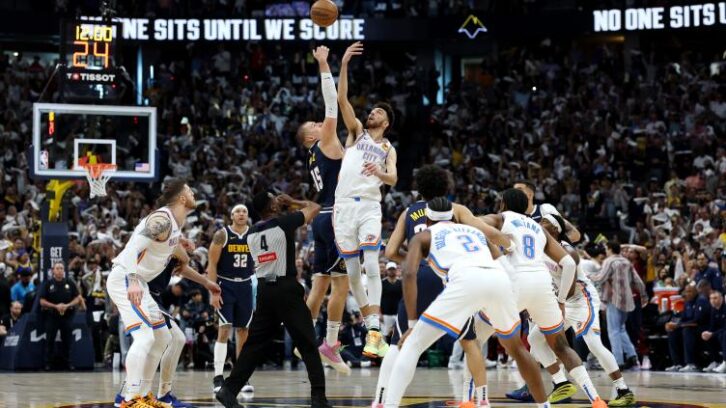 Image à la une de Play-offs NBA: Oklahoma City égalise contre Denver, Indiana détruit Cleveland et mène 3-1