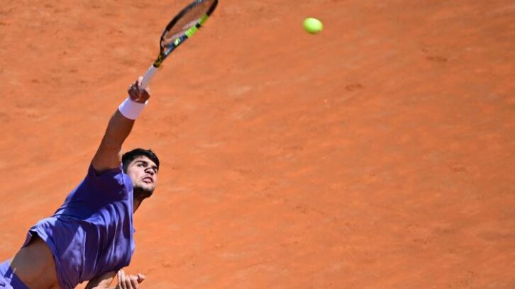 Image à la une de Tennis: Alcaraz se fait peur à Rome, Paolini dans le dernier carré