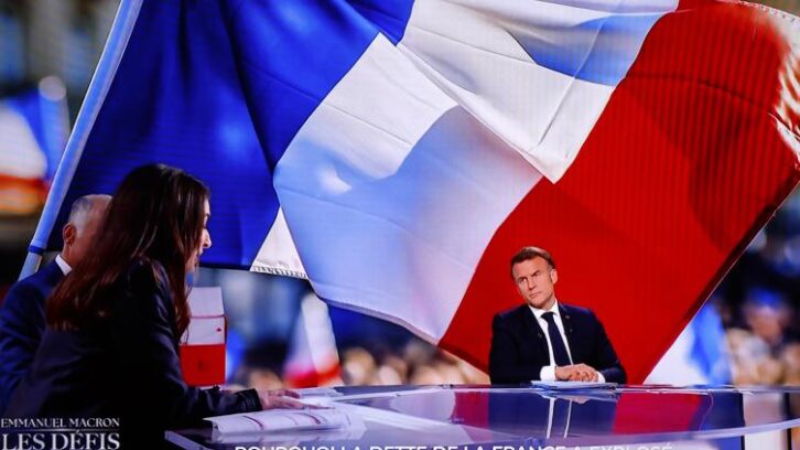 Image à la une de “Impuissant”, “hors sol”, “à bout de souffle”: les oppositions accablent Macron