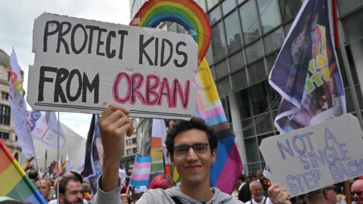Image à la une de La pride de Bruxelles aux couleurs de celle de Budapest, menacée d’interdiction