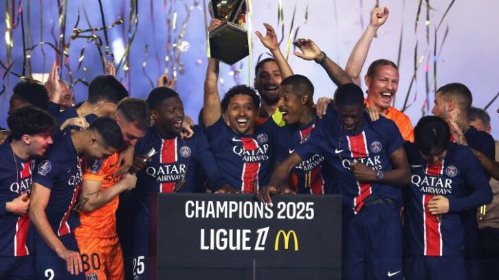 Image à la une de Ligue 1: le PSG au complet fête son titre par une victoire contre Auxerre