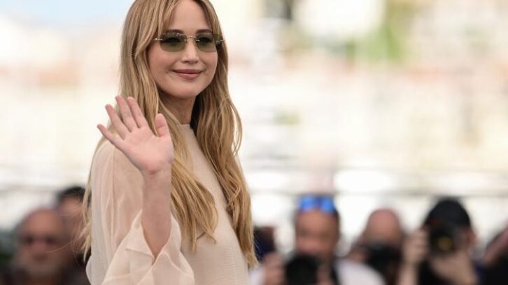 Image à la une de Cannes: Jennifer Lawrence, mère à la folie dans “Die, My Love”