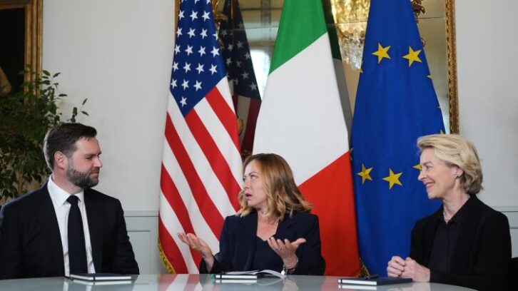 Image à la une de Vance et von der Leyen discutent des droits de douane à Rome