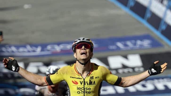 Image à la une de Tour d’Italie: Wout Van Aert, la rédemption sur les chemins blancs