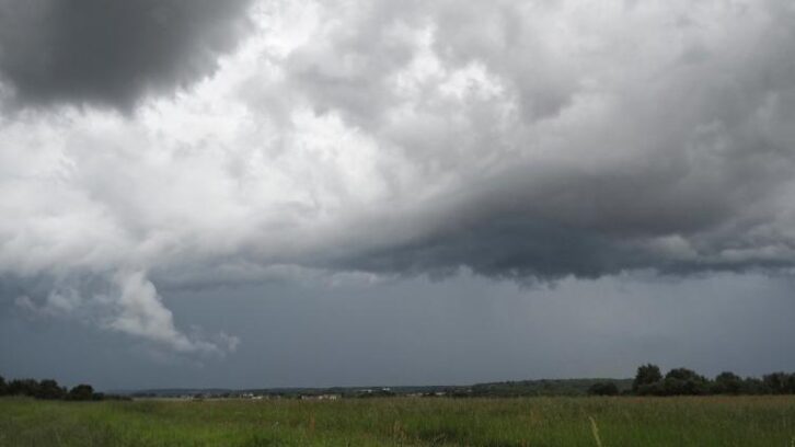 Image à la une de Orages: onze départements du sud-ouest placés en vigilance orange lundi après-midi