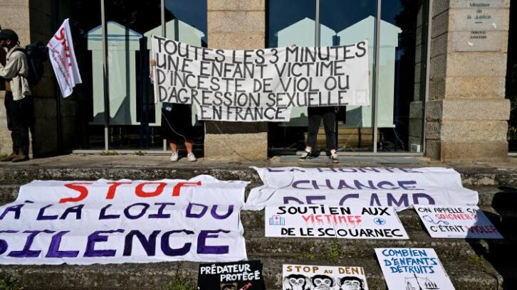 Image à la une de Dans l’ombre de Bétharram, le procès du pédocriminel Le Scouarnec peine à mobiliser