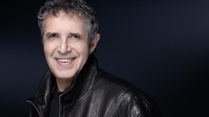 Image à la une de Julien Clerc chante les tranches d'”Une vie”, dont la perte tragique de son frère
