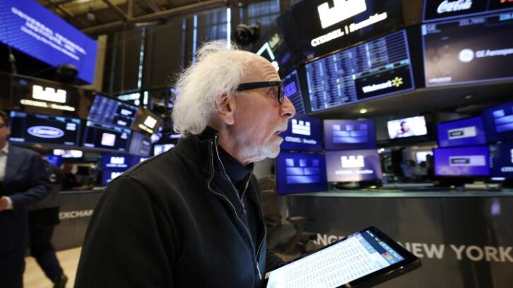 Image à la une de Wall Street finit en retrait, marquant une pause face aux incertitudes économiques