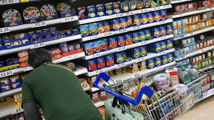 Image à la une de Forte inflation en avril au Royaume-Uni, au-delà des prévisions