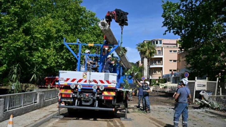 Image à la une de Retour progressif à la normale au Lavandou après les intempéries mortelles dans le Var