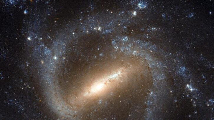 Image à la une de Découverte d’une galaxie remarquable dans l’Univers jeune