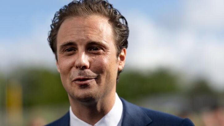 Image à la une de Groupe Bolloré: “si on était raciste, on n’aurait pas eu de groupes en Afrique”