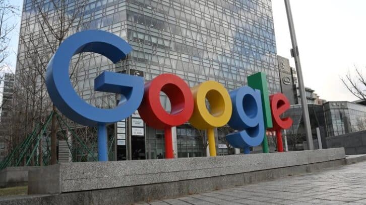 Image à la une de Google va intégrer de la publicité à son moteur de recherche renforcé à l’IA