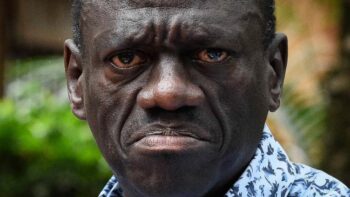 Image à la une de Ouganda : un leader de l’opposition accusé de trahison reste en détention