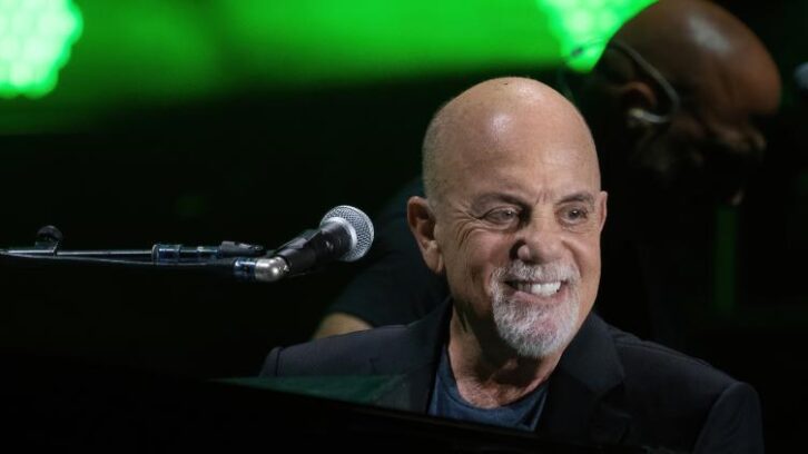 Image à la une de Billy Joel annule une série de concerts en raison d’une affection au cerveau