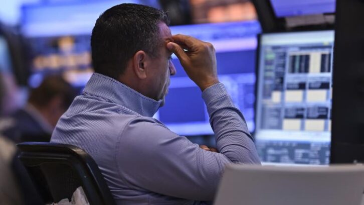Image à la une de Wall Street termine en baisse, aversion pour le risque après les menaces douanières de Trump