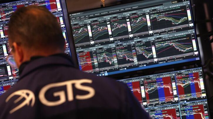 Image à la une de Wall Street termine en baisse, aversion pour le risque après les menaces douanières de Trump
