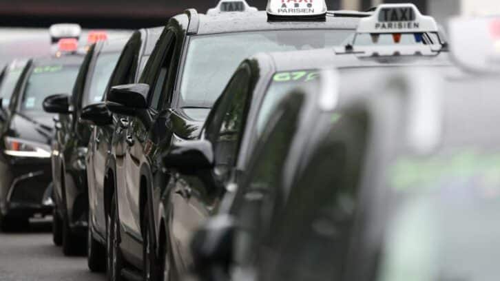 Image à la une de Transport des malades: les taxis n’excluent pas de nouvelles actions d’ici mardi