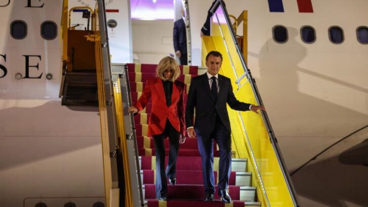 Image à la une de Emmanuel Macron est arrivé au Vietnam pour le début d’une tournée en Asie du Sud-Est