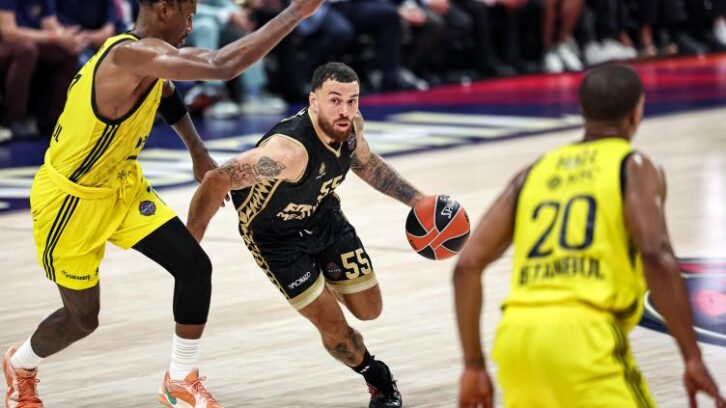Image à la une de Basket: Mike James court toujours après le Graal