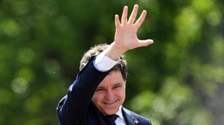 Image à la une de Le pro-européen Nicusor Dan investi président de la Roumanie