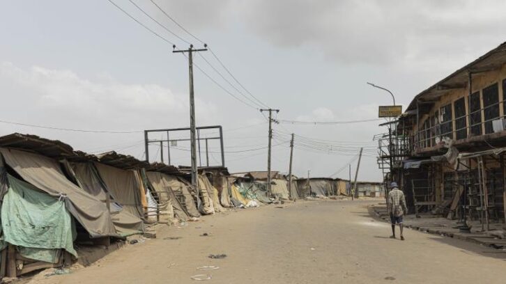 Image à la une de Nigeria: plus de 700 morts en quatre ans lors de confinements imposés par des séparatistes (cabinet conseil)