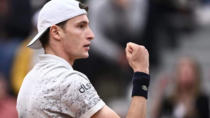 Image à la une de Roland-Garros: les favoris français confirment, les outsiders en difficulté