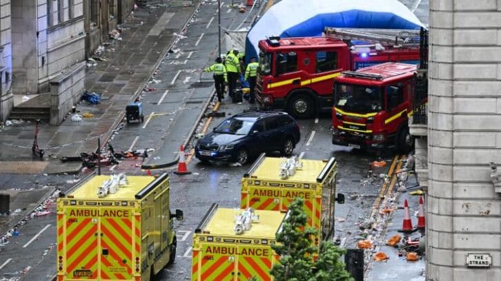 Image à la une de Effroi au Royaume-Uni après le drame de la parade célébrant Liverpool