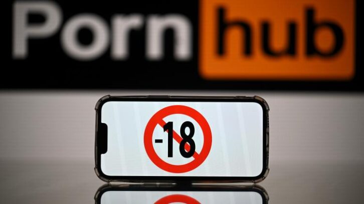 Image à la une de Protection des mineurs: l’UE ouvre une enquête contre quatre plateformes pornographiques