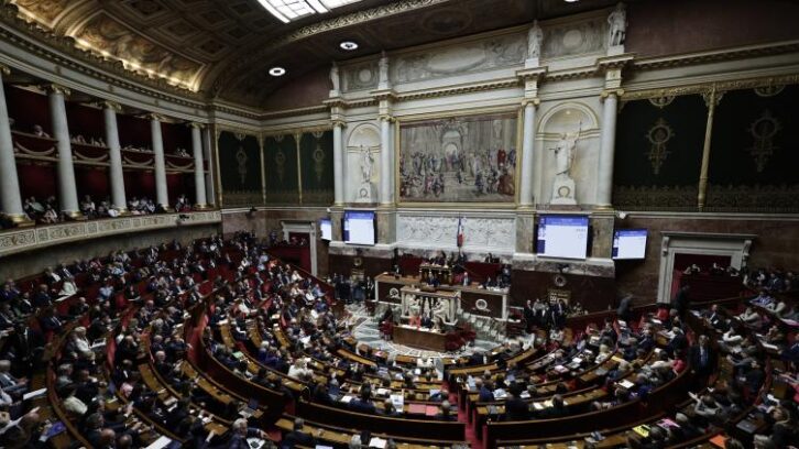 Image à la une de Aide à mourir : ses partisans saluent un “vote historique”, les opposants y voient une “transgression majeure”