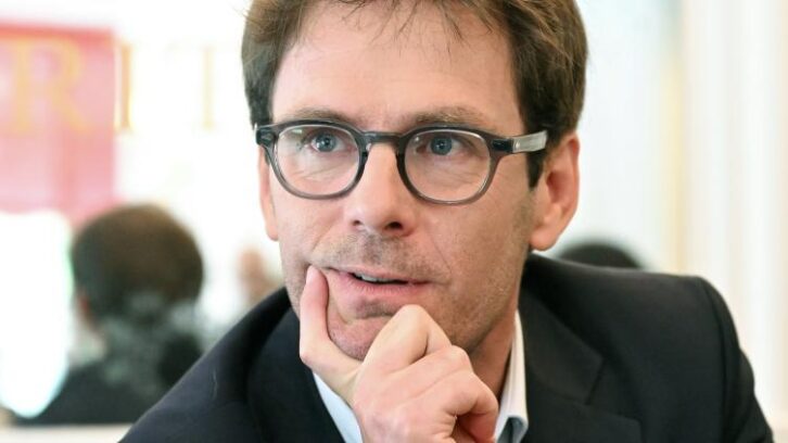 Image à la une de PS: Mayer Rossignol propose à Vallaud de le rejoindre dans “une dream team” socialiste