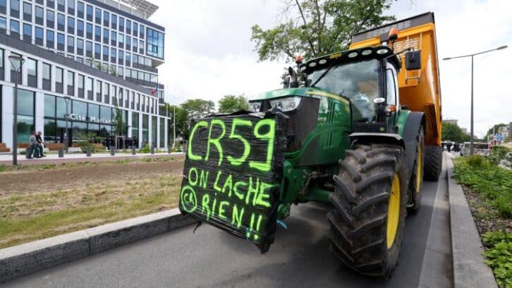 Image à la une de Engrais: la Coordination rurale manifeste en tracteurs dans Lille