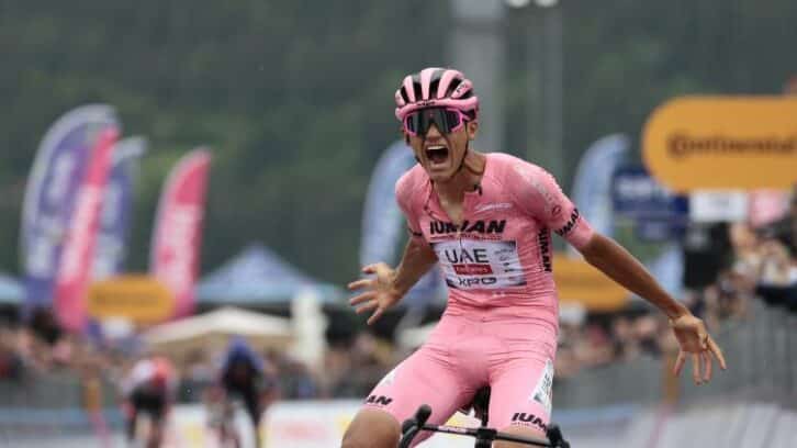 Image à la une de Tour d’Italie: Isaac del Toro contre-attaque, crève-coeur pour Bardet