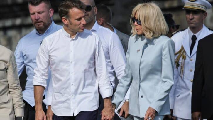 Image à la une de Macron à Borobudur lance “un nouveau partenariat culturel” avec l’Indonésie