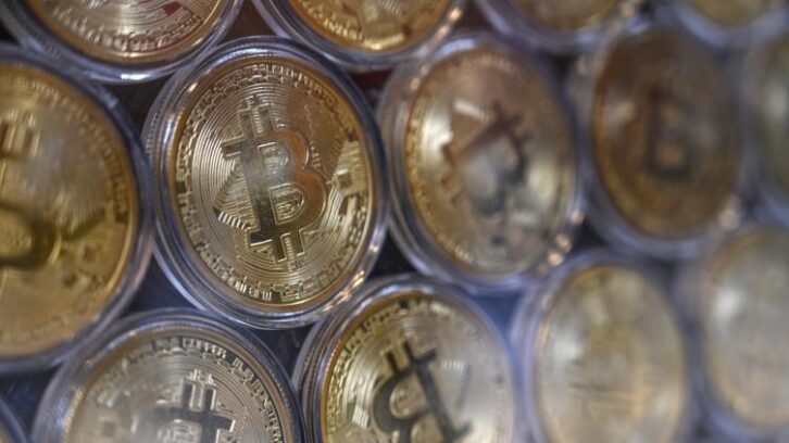 Image à la une de Enlèvements liés aux cryptomonnaies: 25 suspects présentés à des juges d’instruction
