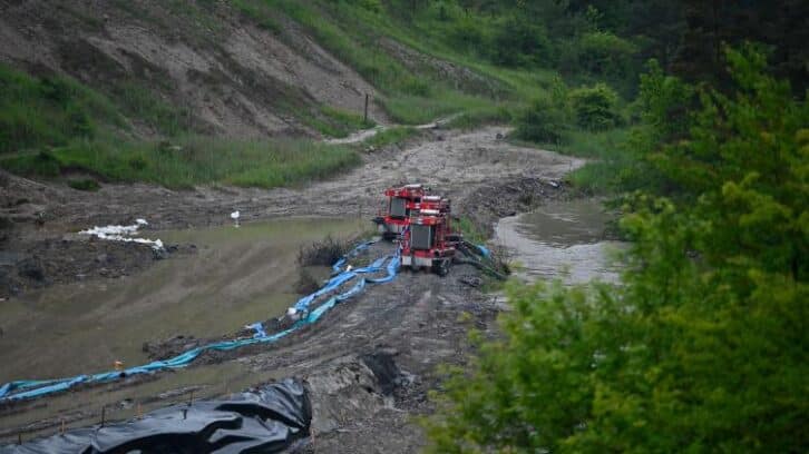 Image à la une de En Roumanie, les fortes pluies inondent une mine de sel