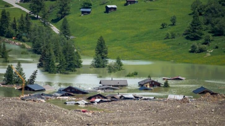 Image à la une de Eboulement en Suisse: le pire écarté mais les autorités ne baissent pas la garde