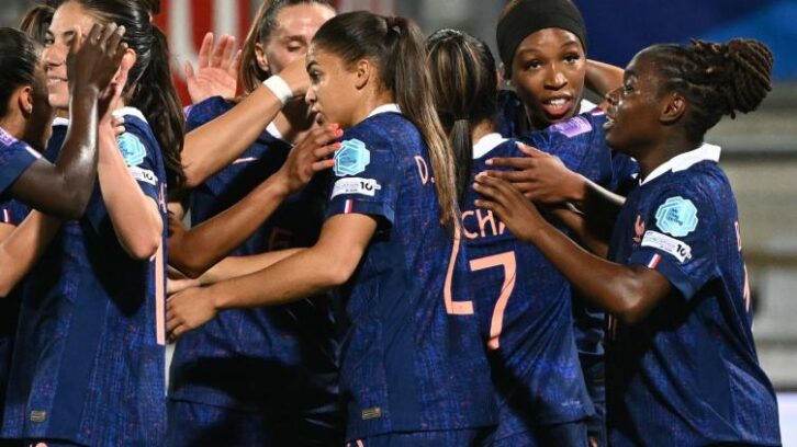 Image à la une de Ligue des nations: les Bleues lancent une nouvelle ère par un festival contre la Suisse