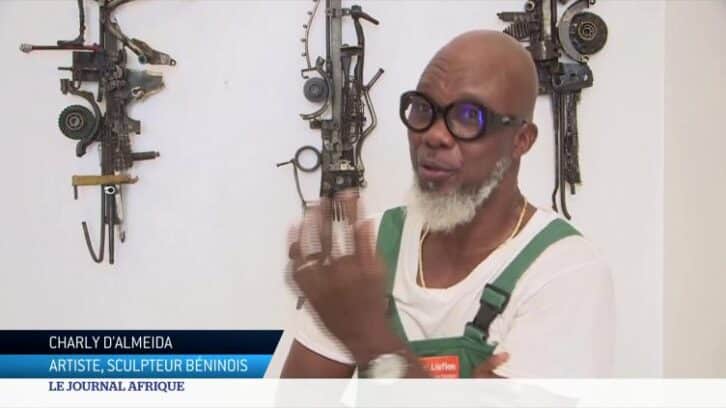 Image à la une de Charly d’Almeida, artiste béninois, sculpteur de ferraille
