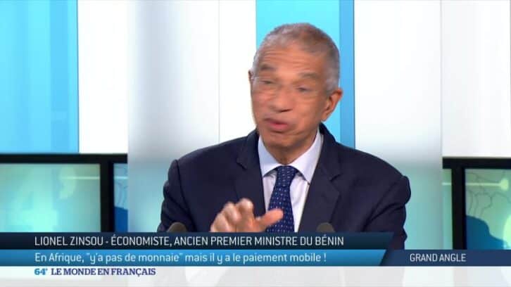 Image à la une de Grand Angle : le paiement mobile en plein essor en Afrique de l’ouest