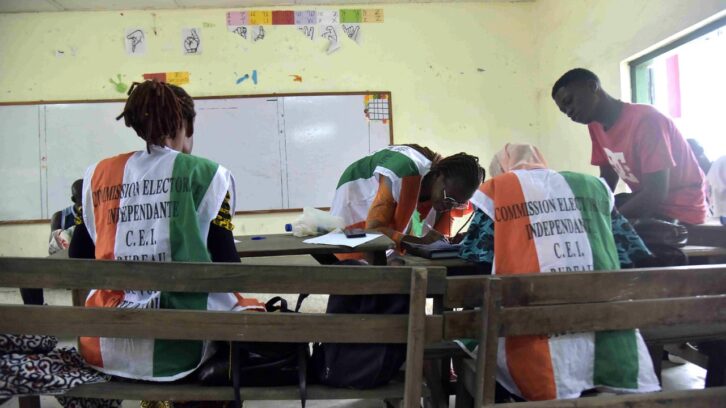 Image à la une de Côte d’Ivoire : pourquoi l’État a refusé 12 millions d’euros d’aide pour financer les élections