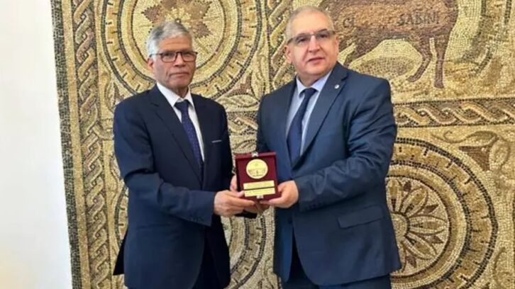 Image à la une de Nouveau ministre, départ de l’ambassadeur à Alger : que révèle la réorganisation diplomatique du Polisario ?